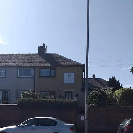 Levens Terrace, Therapy Проживание в семье