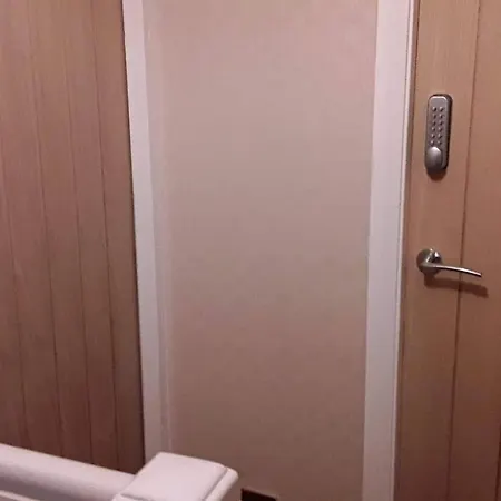 Проживание в семье Levens Terrace, Therapy Барроу-ин-Фернесс