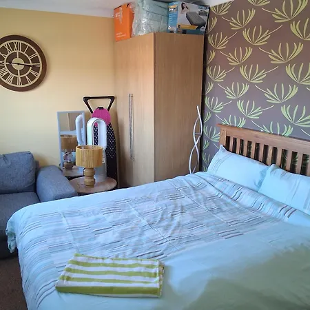 Levens Terrace, Therapy Проживание в семье